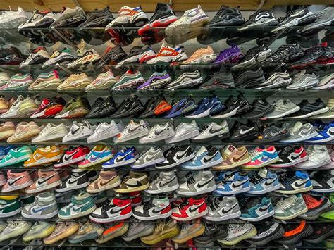 fake shoes store